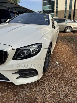 Mercedes-Benz E300 2019 White