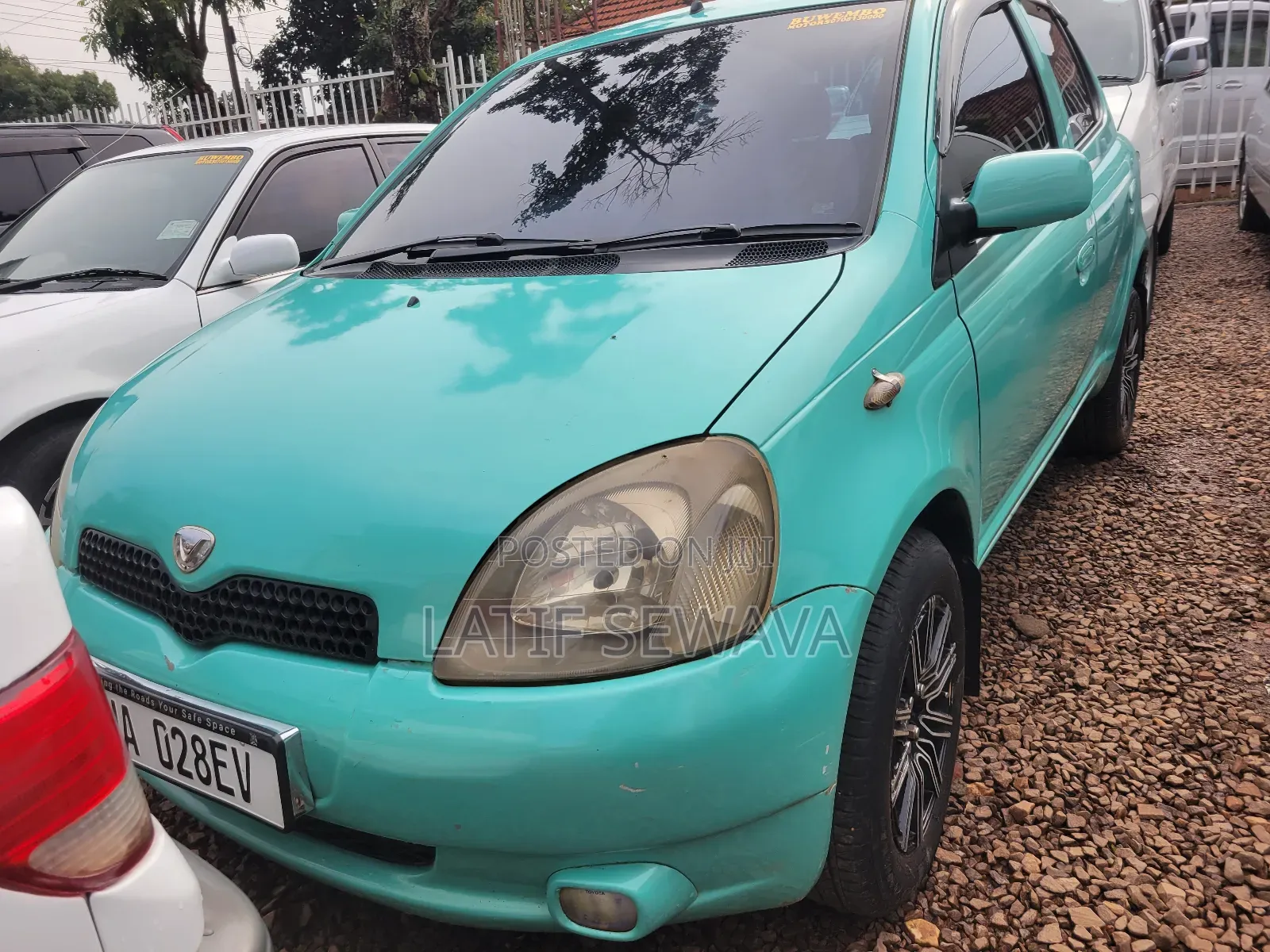 Toyota Vitz 1.3 FWD 3dr 2000 Blue