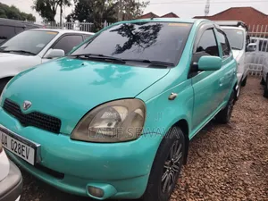 Toyota Vitz 1.3 FWD 3dr 2000 Blue