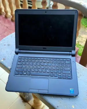 Laptop Dell Latitude 3350 8GB Intel Core i5 HDD 500GB