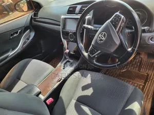 Toyota Premio 1.8 AWD 2017 Silver