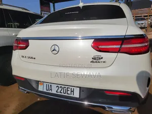 Mercedes-Benz GLE-Class GLE 350d 4MATIC 2019 White