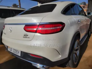 Mercedes-Benz GLE-Class GLE 350d 4MATIC 2019 White
