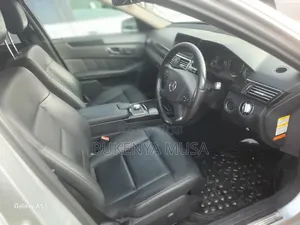 Mercedes-Benz C200 2011 Silver