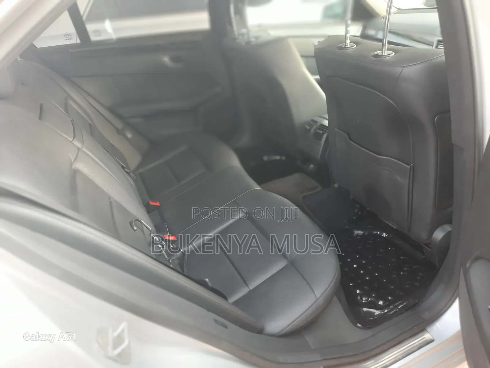 Mercedes-Benz C200 2011 Silver