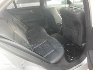 Mercedes-Benz C200 2011 Silver