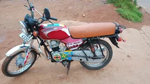 Bajaj Boxer 100 2017 Red