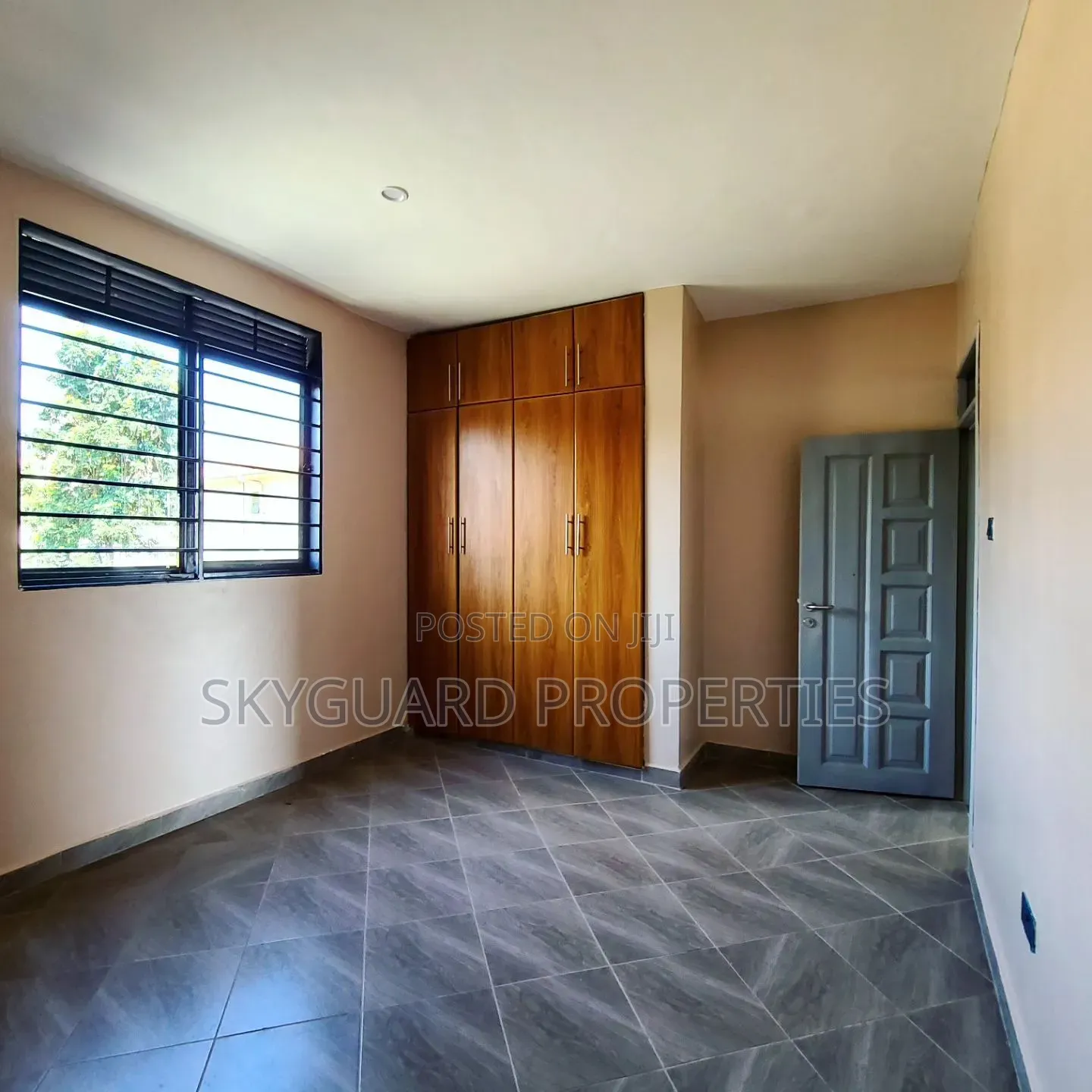 2bdrm Apartment in Kasanga, Central Division for rent