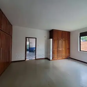 6bdrm Mansion in Naguru, Central Division for rent