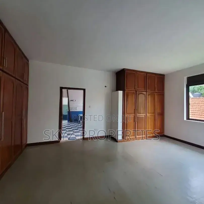 6bdrm Mansion in Naguru, Central Division for rent