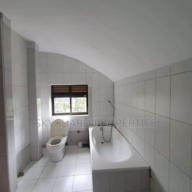 6bdrm Mansion in Naguru, Central Division for rent