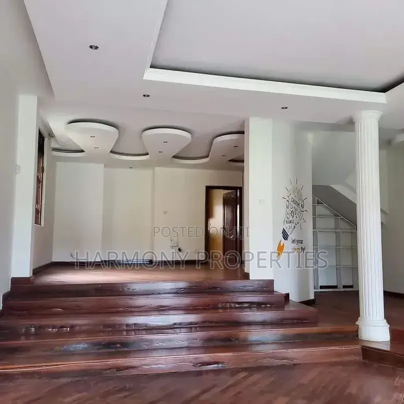 6bdrm Mansion in Naguru, Central Division for rent