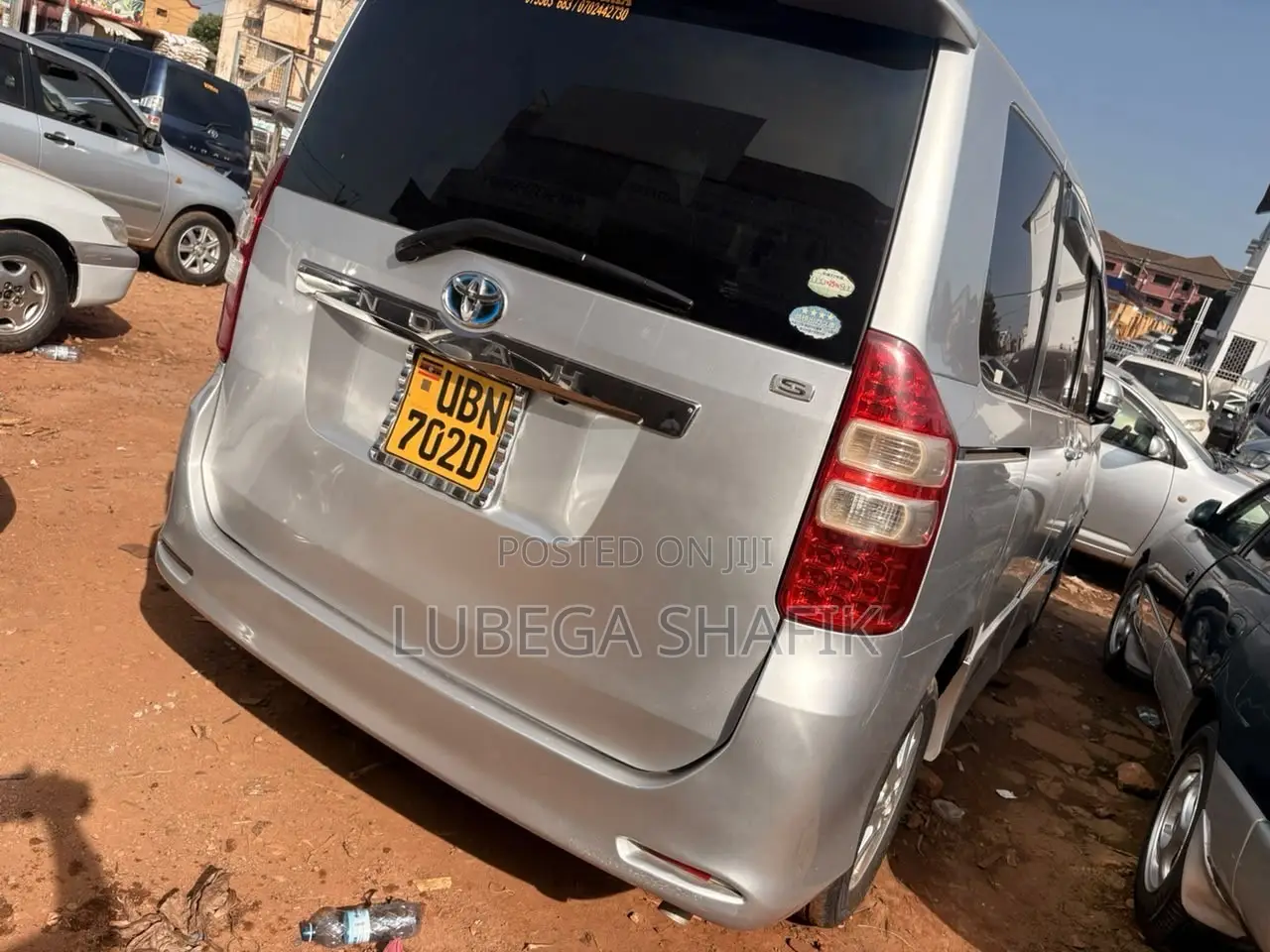 Toyota Noah 2009 Silver