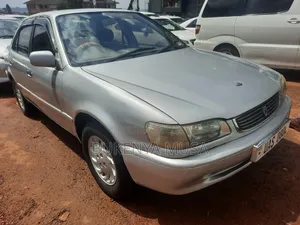 Toyota Corolla 1999 Silver