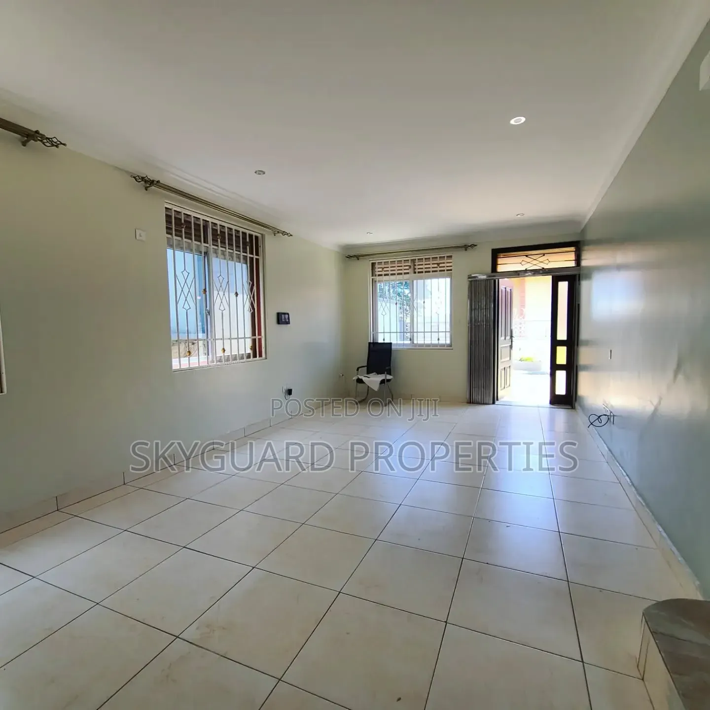 4bdrm Villa in Muyenga, Central Division for rent