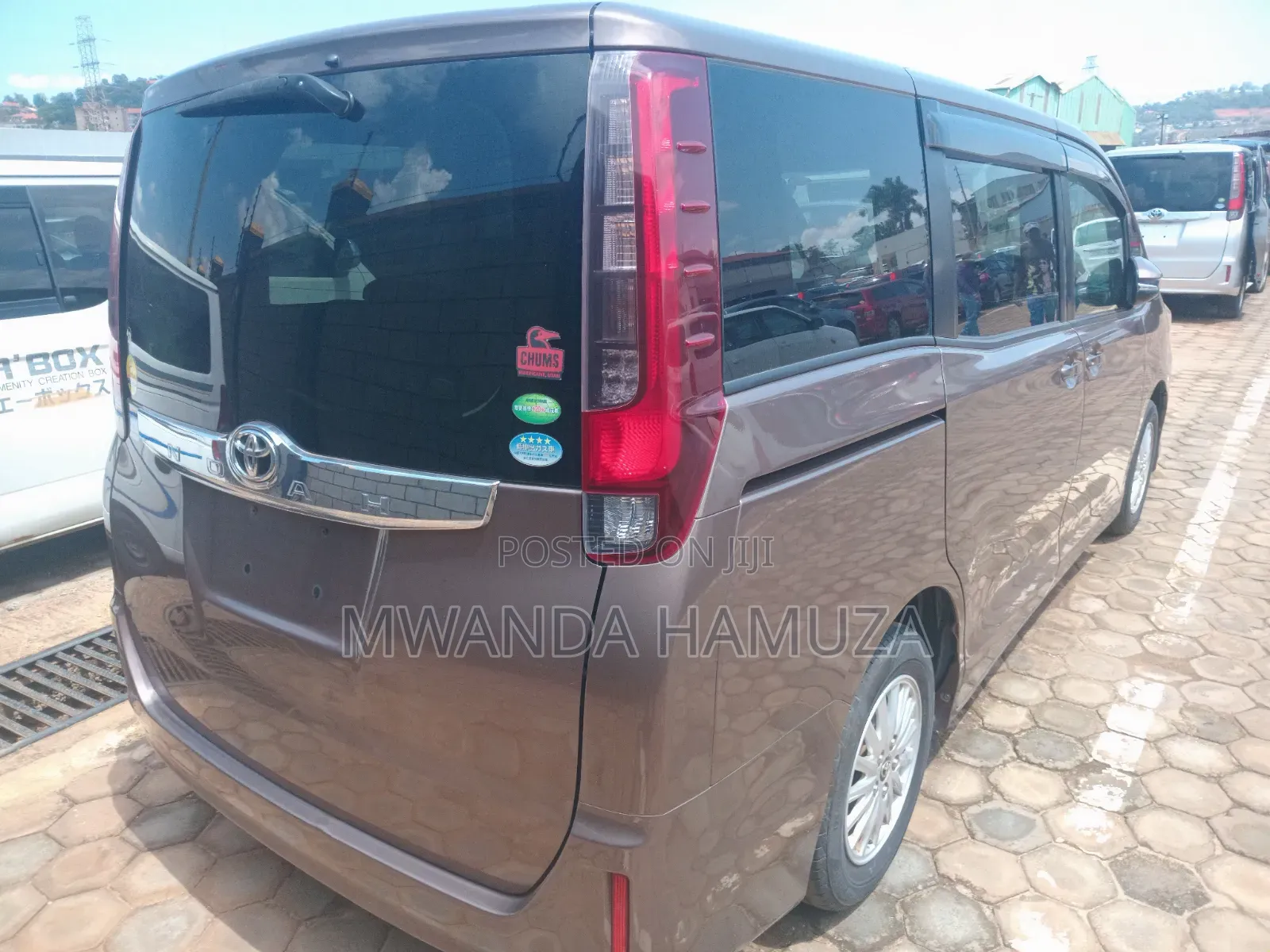 Toyota Noah 2014 Brown