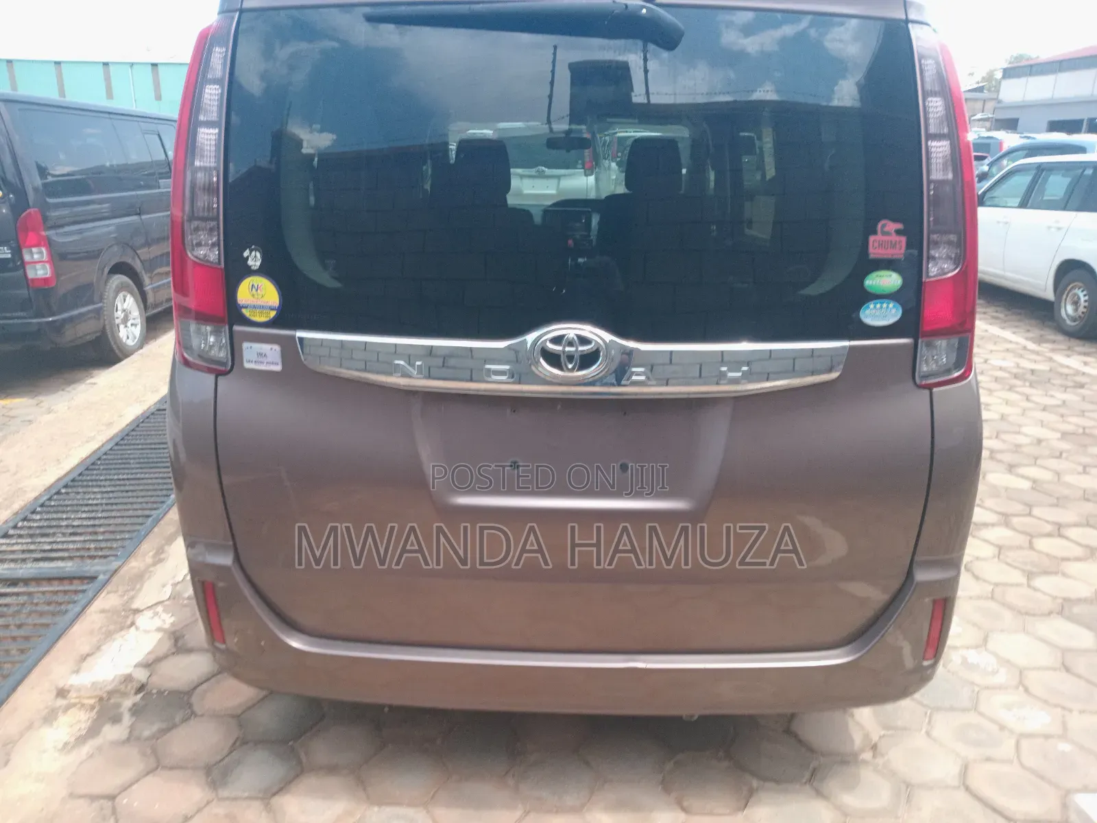 Toyota Noah 2014 Brown