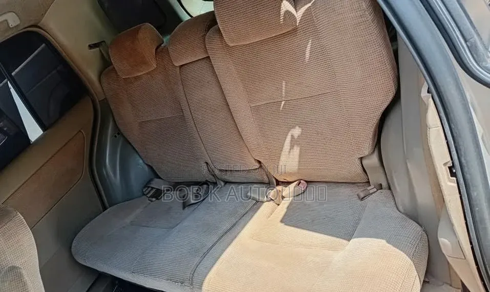 Toyota Raum 2008 Silver