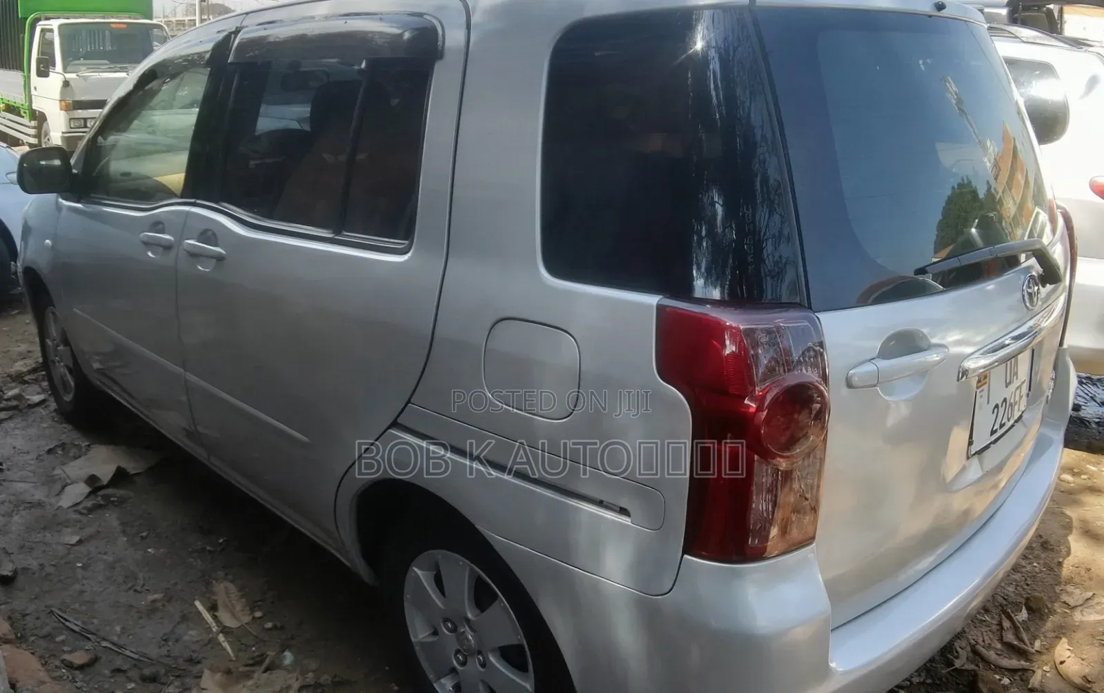 Toyota Raum 2008 Silver