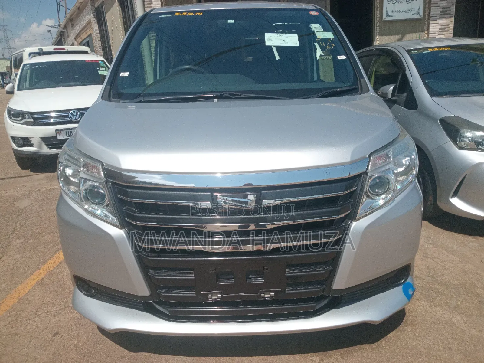 Toyota Noah 2015 Silver