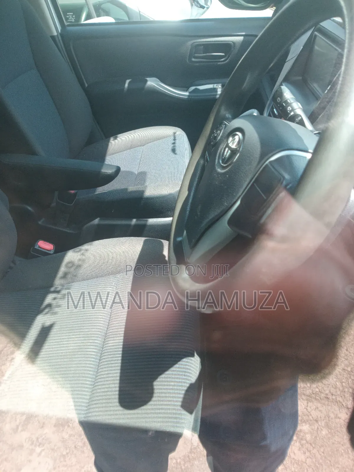 Toyota Noah 2015 Silver