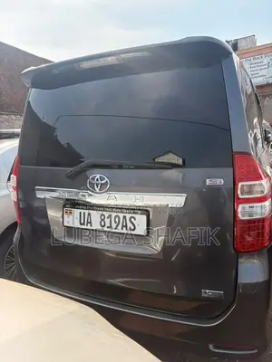 Toyota Noah 2012 Gray