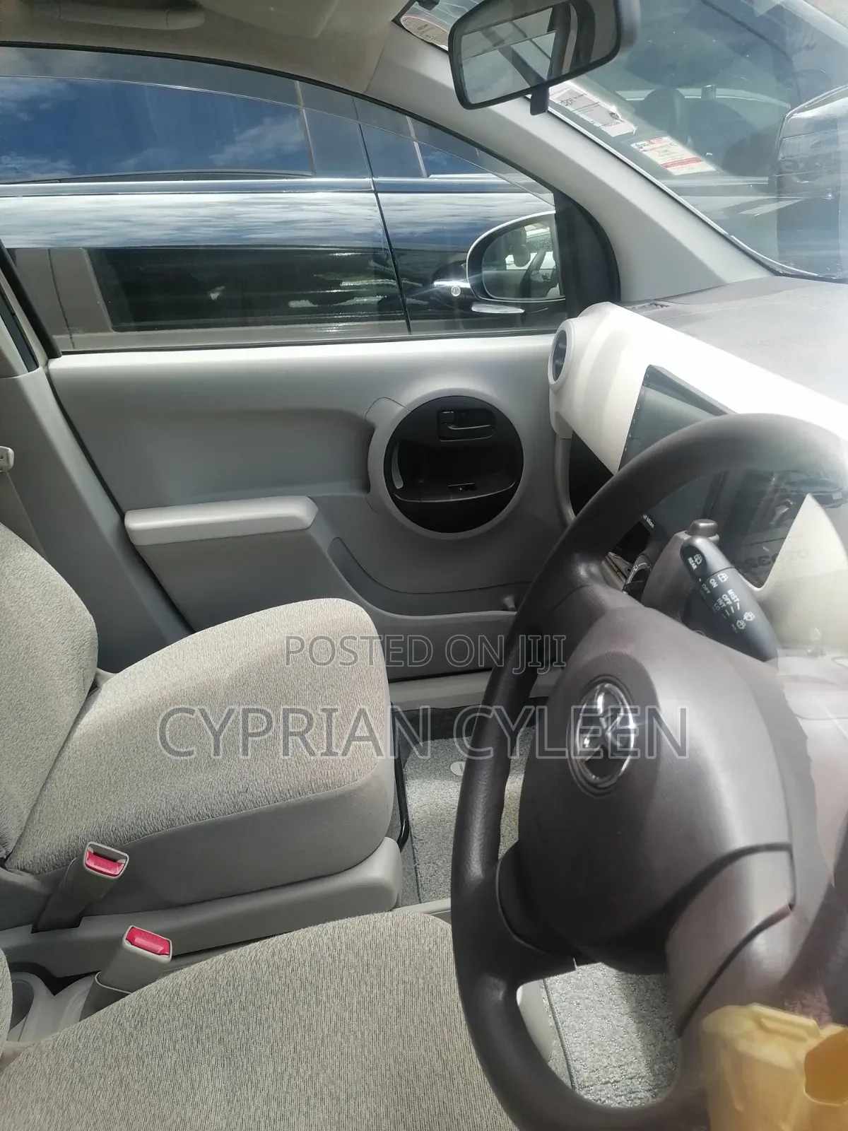 New Toyota Passo 2010 Ivory