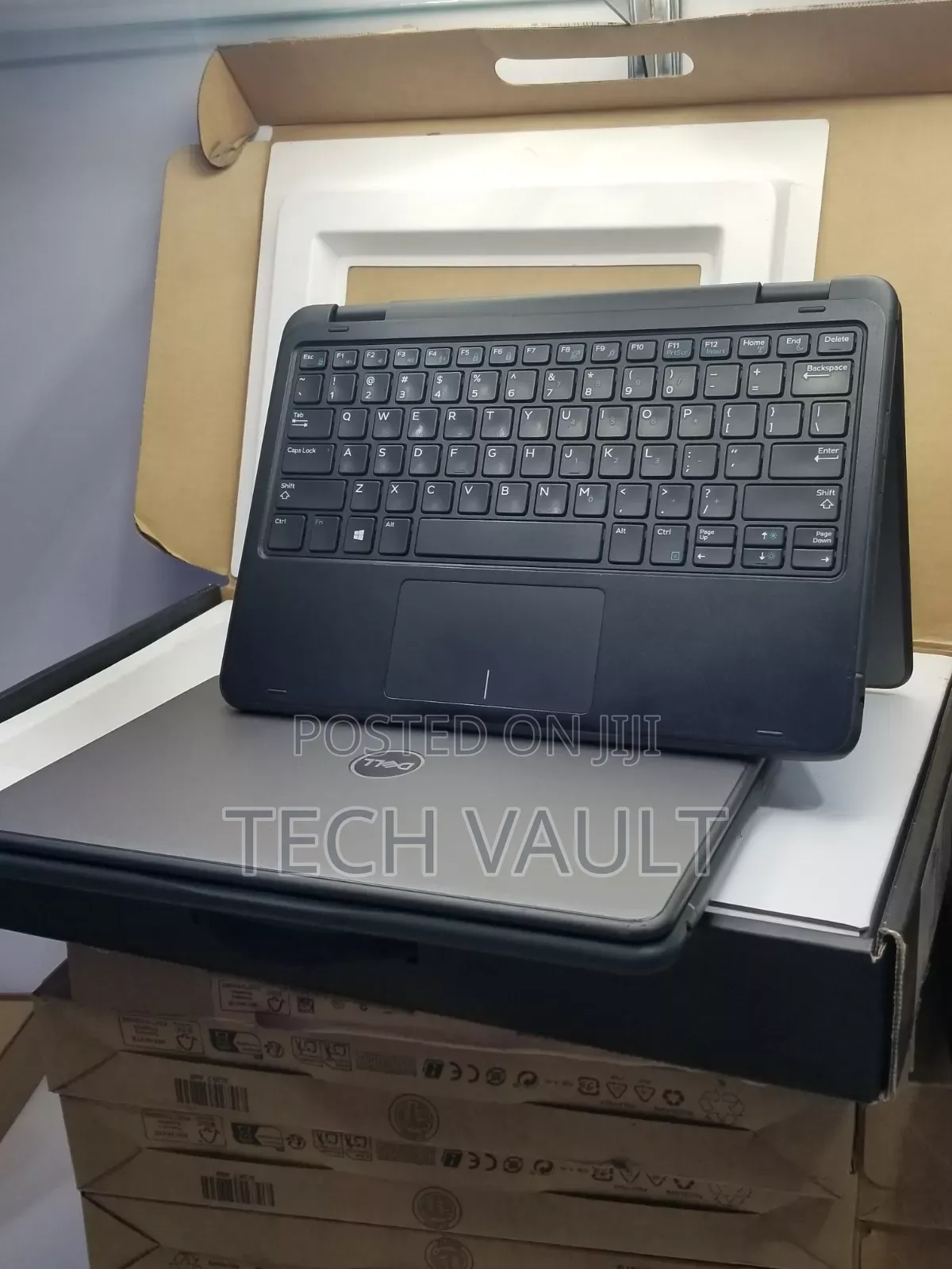 New Laptop Dell Latitude 3190 2-in-1 8GB Intel Celeron SSD 128GB