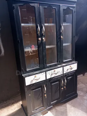 Side Board