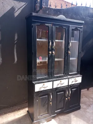 Side Board