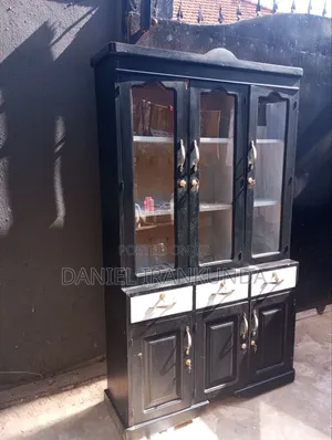Side Board