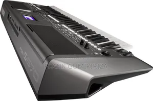 Yamaha PSR S670