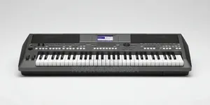 Yamaha PSR S670