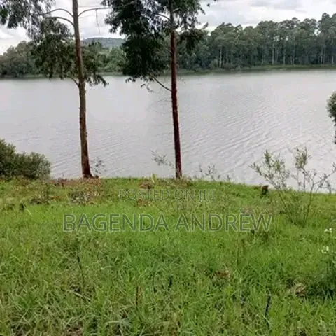 Bunyonyi Tourism Land Deal
