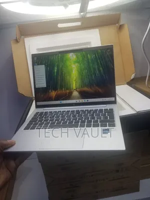 New Laptop HP EliteBook 830 G9 16GB Intel Core i7 SSD 512GB