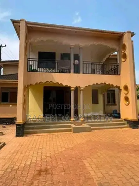 6bdrm Bungalow in Bweya, Ssabagabo-Makindye for sale