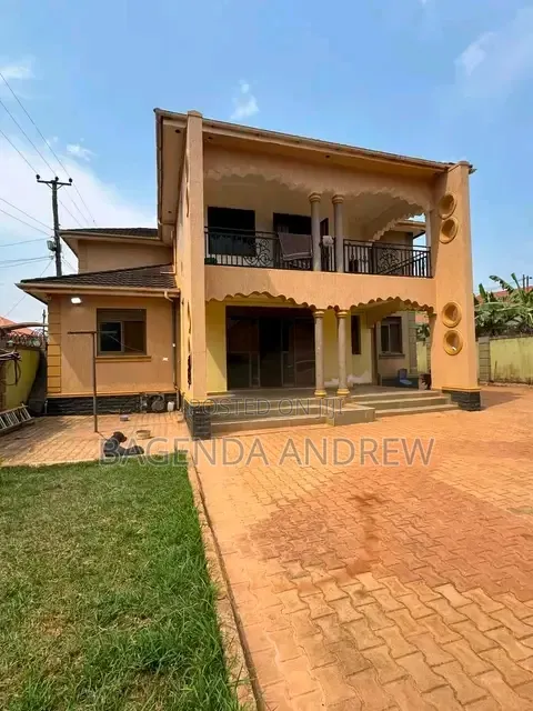 6bdrm Bungalow in Bweya, Ssabagabo-Makindye for sale