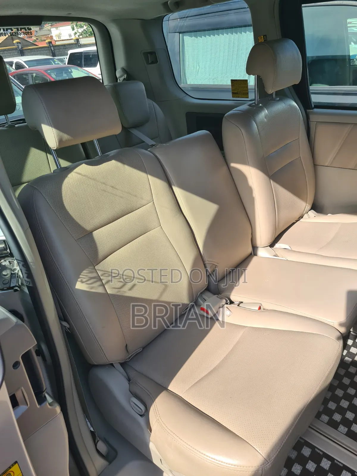 Toyota Noah 2013 Silver