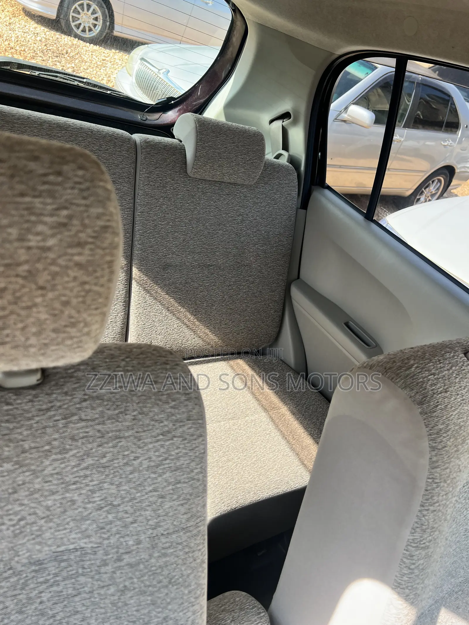 Toyota Passo 1.0 AWD 2015 Maroon