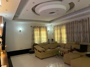 11bdrm House in Division A for sale
