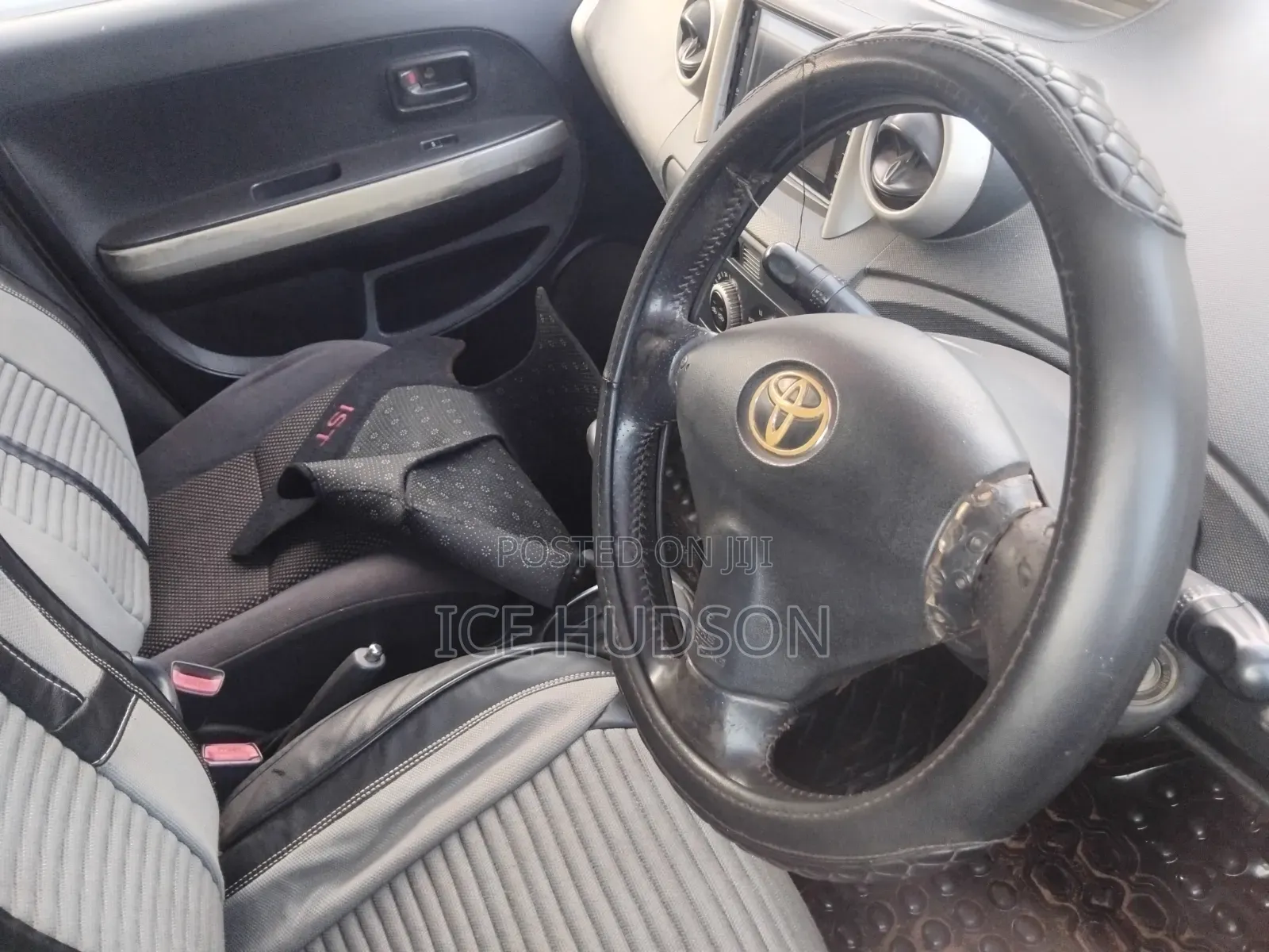 Toyota IST 2005 Silver
