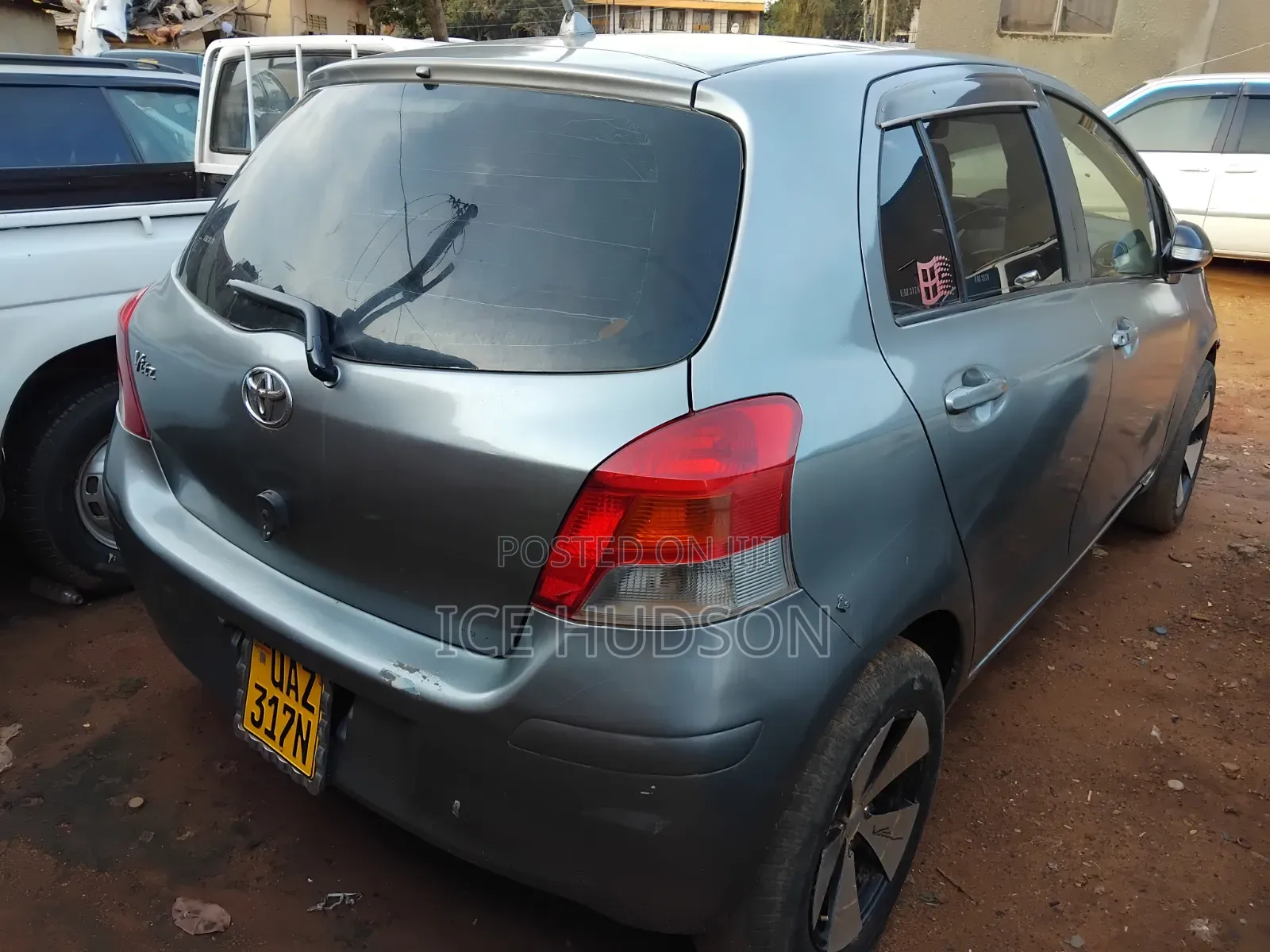 Toyota Vitz 2010 Gray