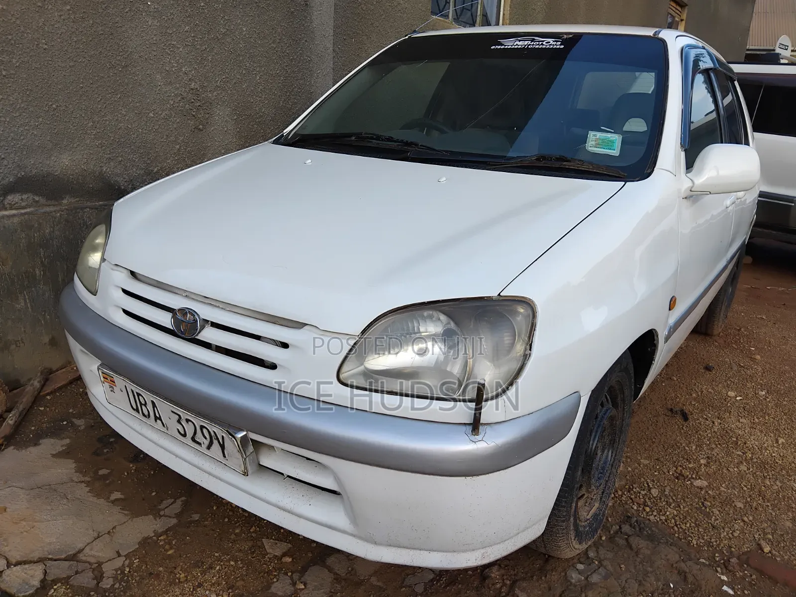 Toyota Raum 2001 White