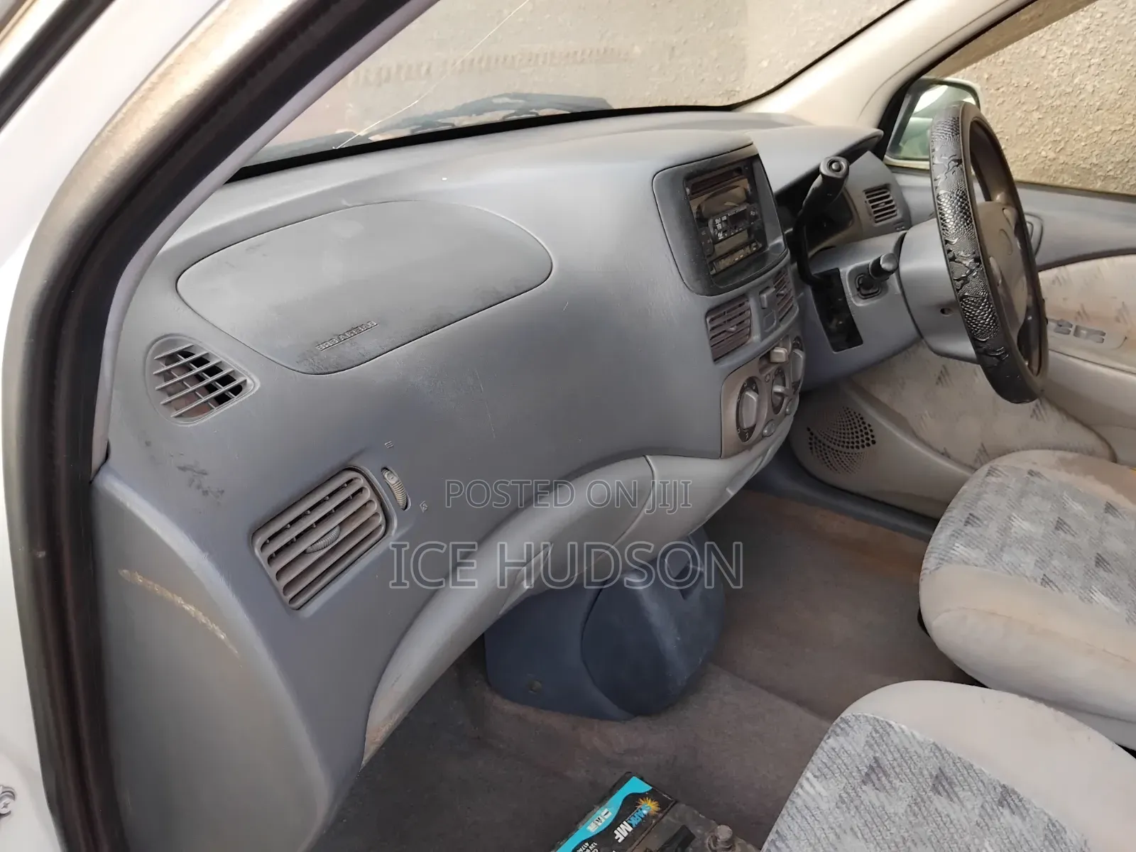 Toyota Raum 2001 White