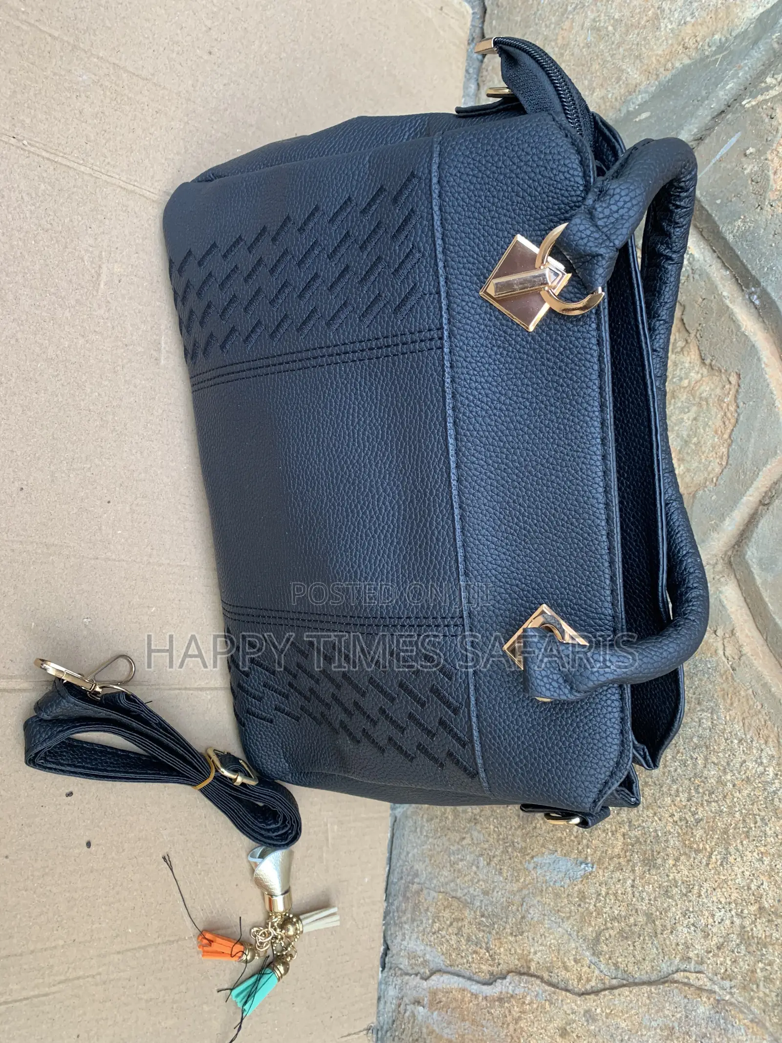 23 Lady Bags for Sell at Wholesale