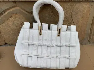 23 Lady Bags for Sell at Wholesale