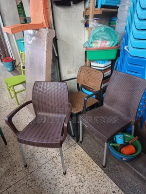 Indoor/Outdoor Plastic Chairs Plastic Chairs