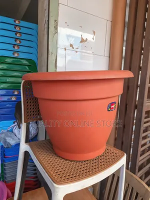 Brown 30litres Plastic Flower Pots Plastic Flower Pots