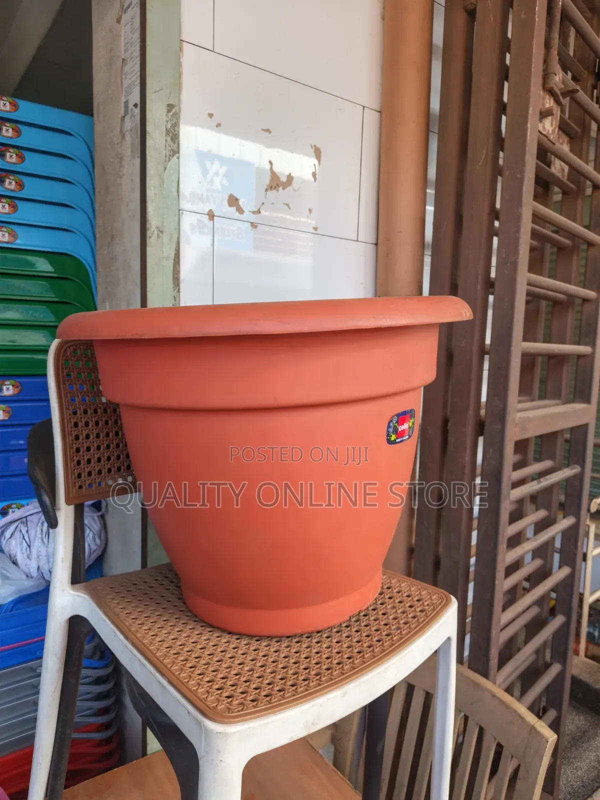 Brown 30litres Plastic Flower Pots Plastic Flower Pots