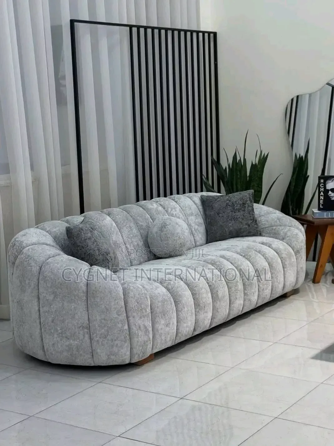 Ready Made Beautiful Modern Sofa Set